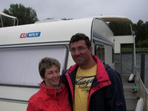 Annette und Peter aus Vorpommern mit ihrem Wilk auf dem freecamper