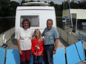 Susi, Udo und Kim aus Rheinland-Pfalz mit ihrem Tabbert auf dem freecamper