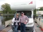 Bärbel und Manfred mit ihrem 4-t-Frankia-3-Achs-Alkoven-Wohnmobil auf dem freecamper