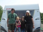 Lutz, Kerstin, Larissa & Janus mit ihrem Dethleffs auf dem freecamper