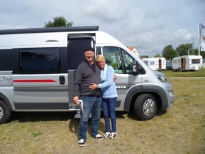 Iris und Wolfgang haben sich mit ihrem Wohnmobil an Bord des freecampers wohl und sicher gefühlt